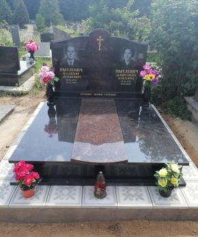 Памятник двойной 134